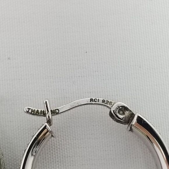 Vintage Sterling Silver Hoop Earrings, Sparkly Surface, RCI Thailand Signed - Picture 4 of 7
